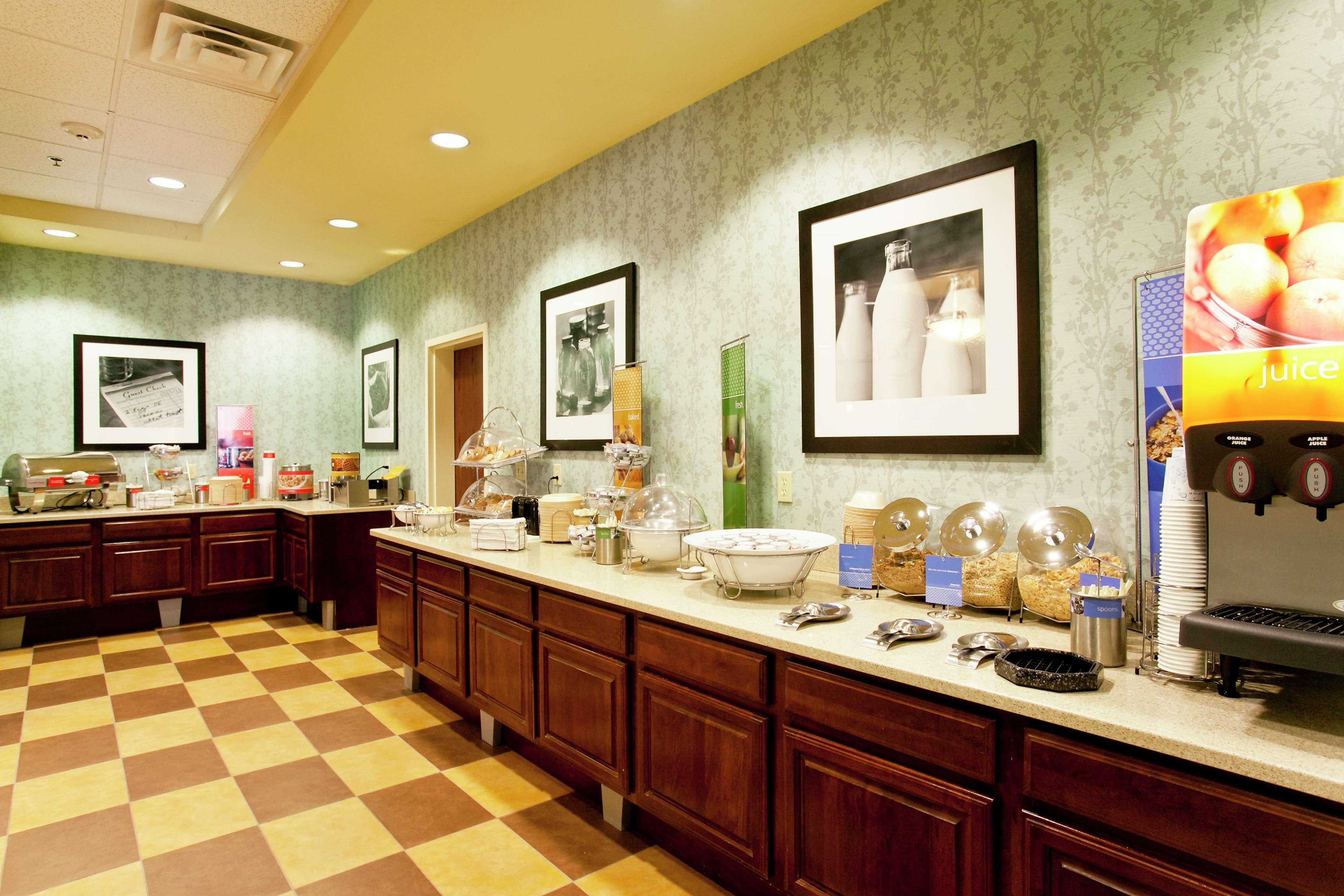 Hampton Inn Inwood Buitenkant foto
