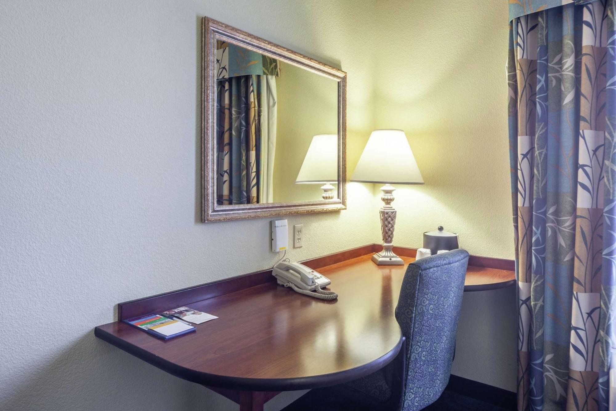 Hampton Inn Inwood Buitenkant foto